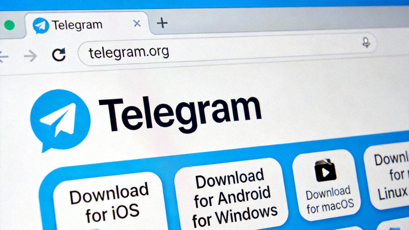 Telegram官方网站telegram.org的页面截图，显示各平台下载按钮